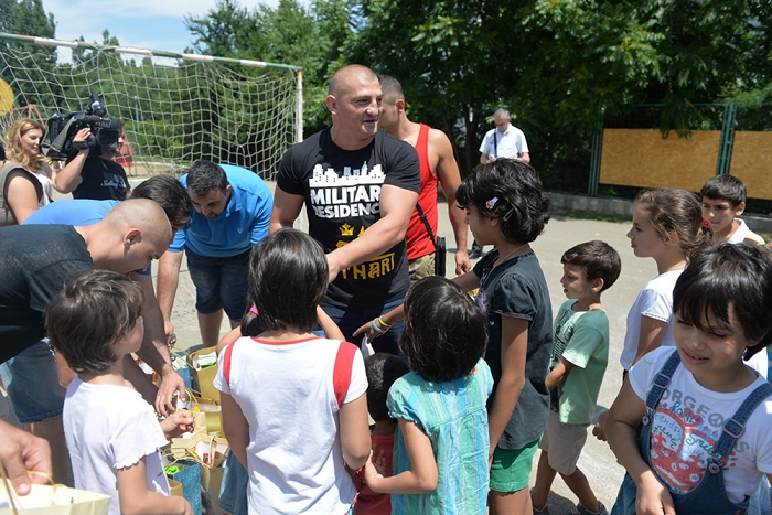 Gifts for orphans from Constanta